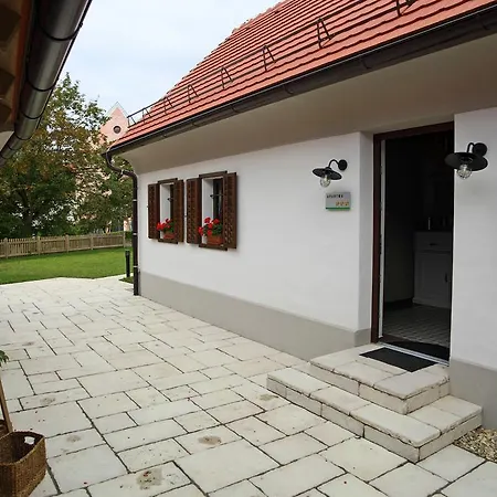 Little House Apartment