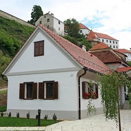 Apartment Little House Ptuj