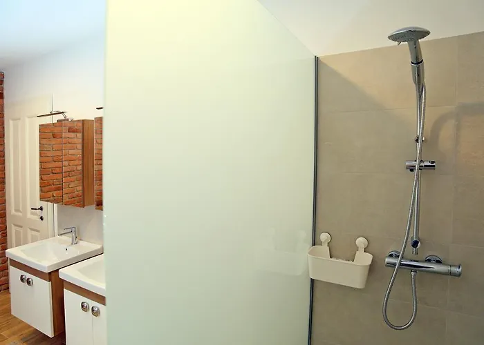 Little House 아파트 프루이