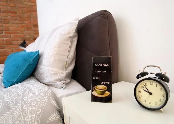 Little House 프루이