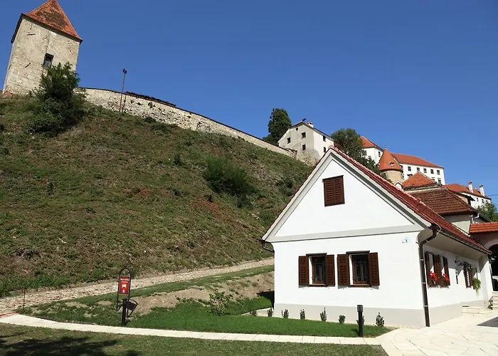 Little House 프루이